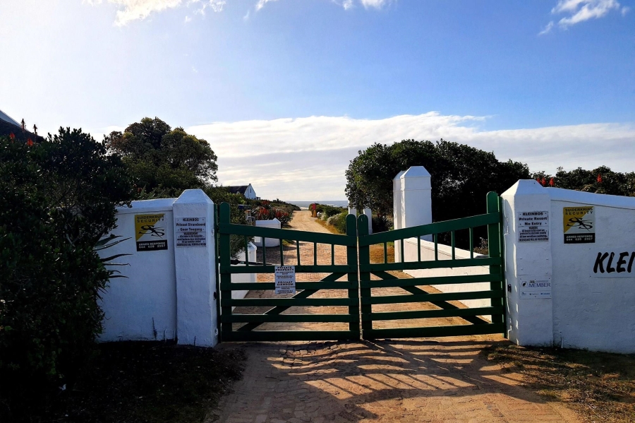 5 Bedroom Property for Sale in Boggomsbaai Western Cape